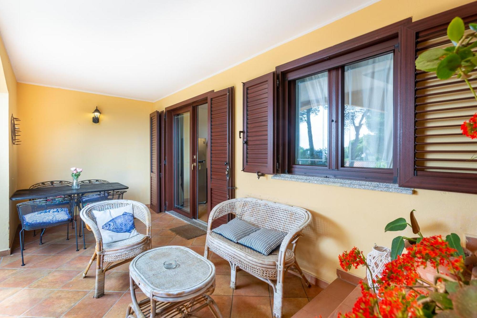 Aetos Home With Shared Swimming Pool - Porto Pino Hill エクステリア 写真