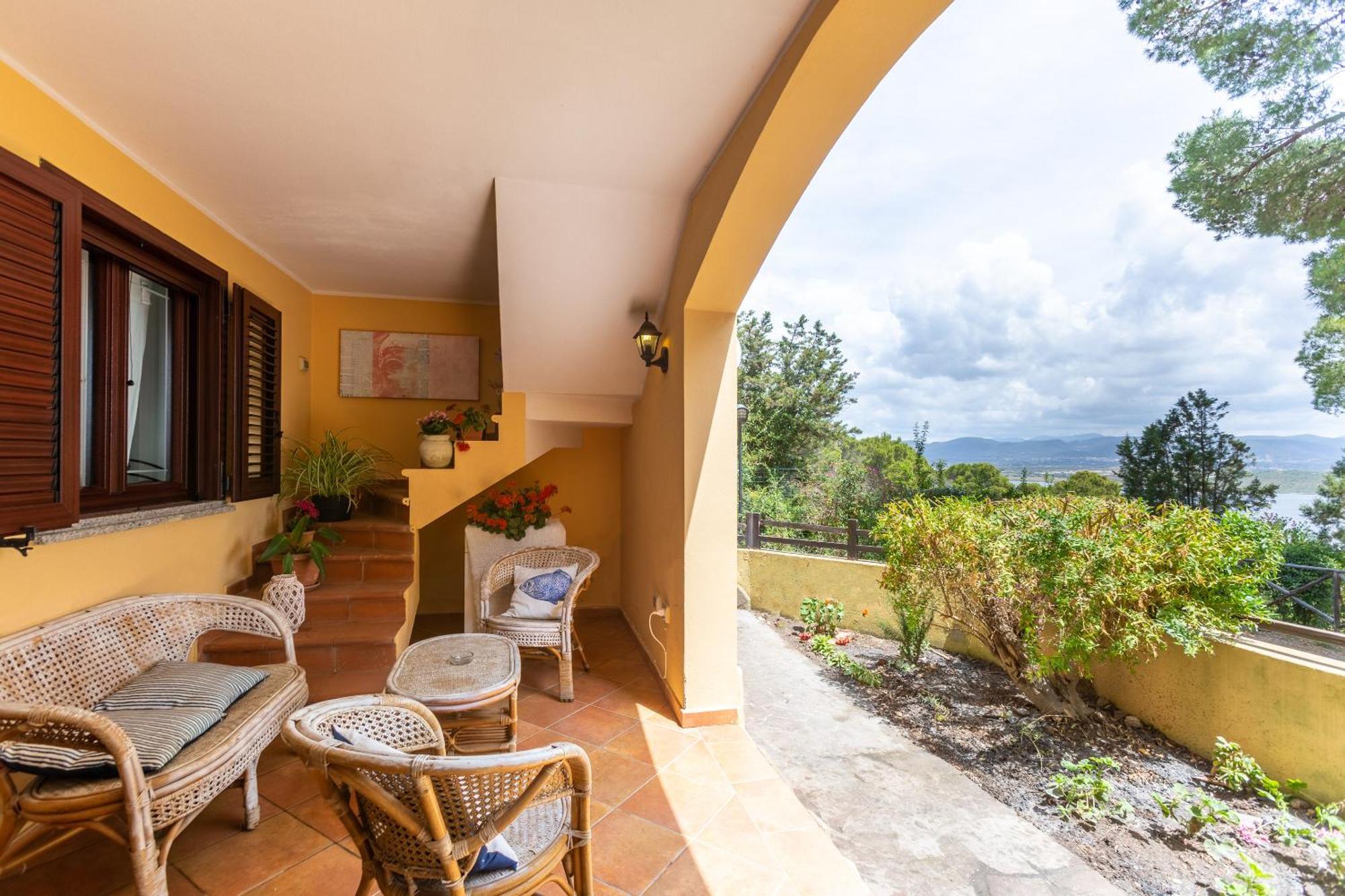 Aetos Home With Shared Swimming Pool - Porto Pino Hill エクステリア 写真